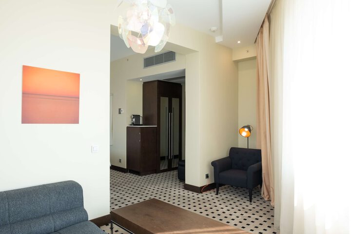 Room 33 of 160