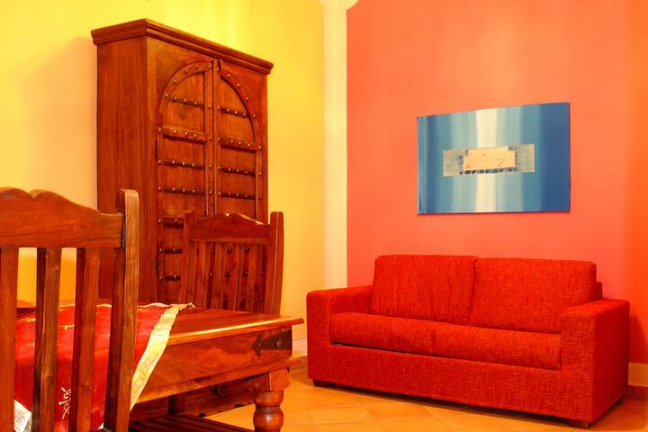 Room 16 of 38