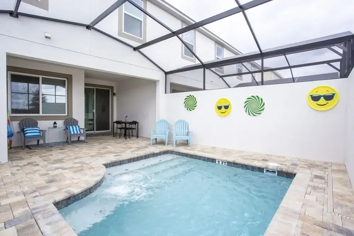 Pool 14 of 26