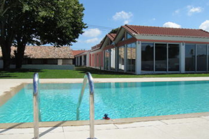 Pool 48 of 60