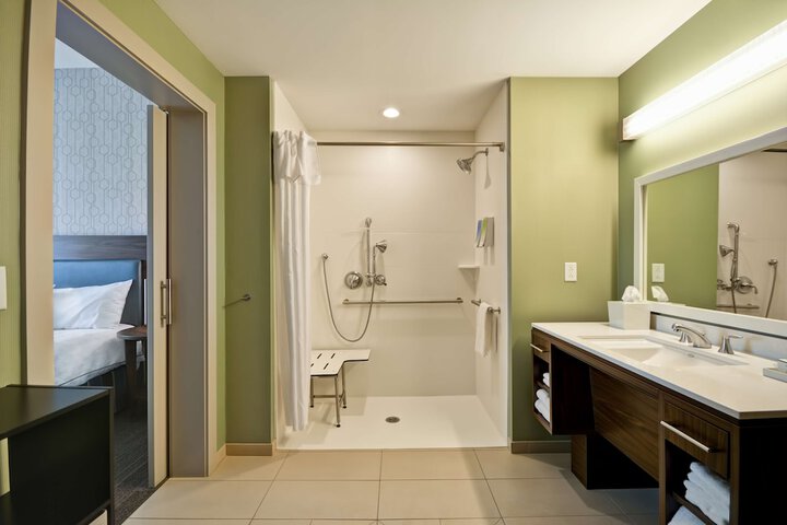 Bathroom shower