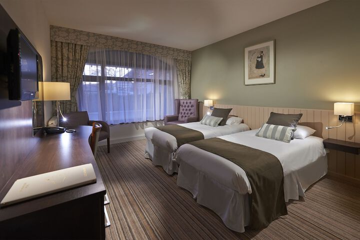 Room 3 of 39