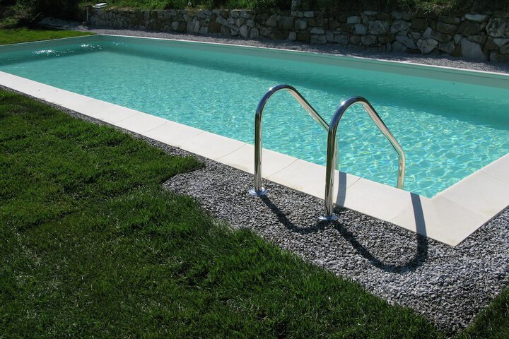Hotel with Pool