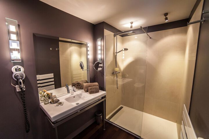 Bathroom Interior Photo