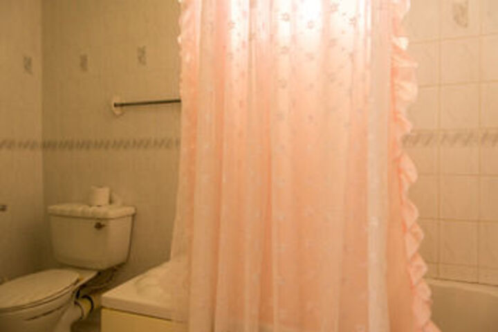 Room 4 of 14