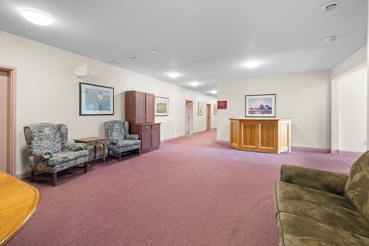 Ballroom/Hall 49 of 78