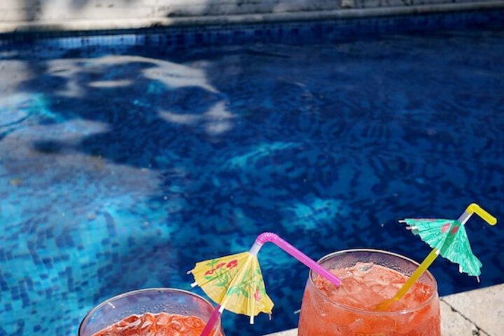 Hotel with Pool