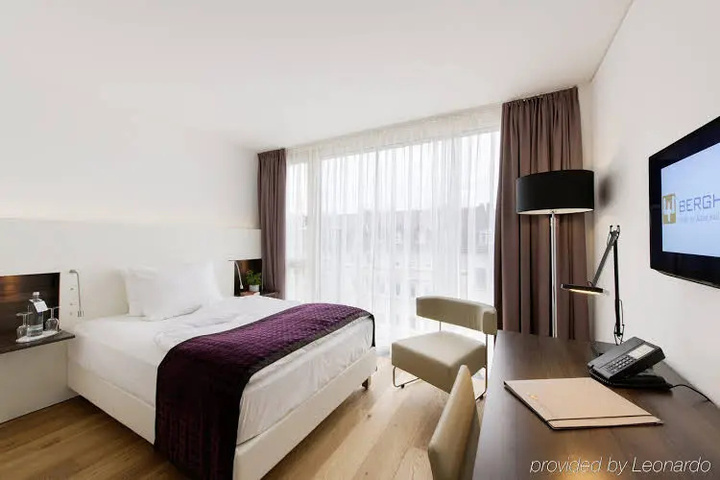 Room 2 of 4