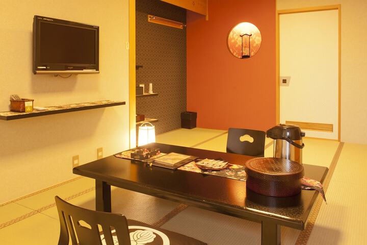 Room 7 of 56