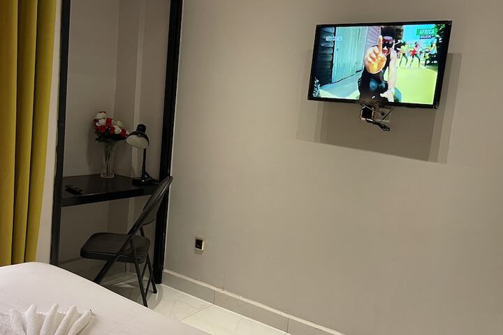Room 33 of 54