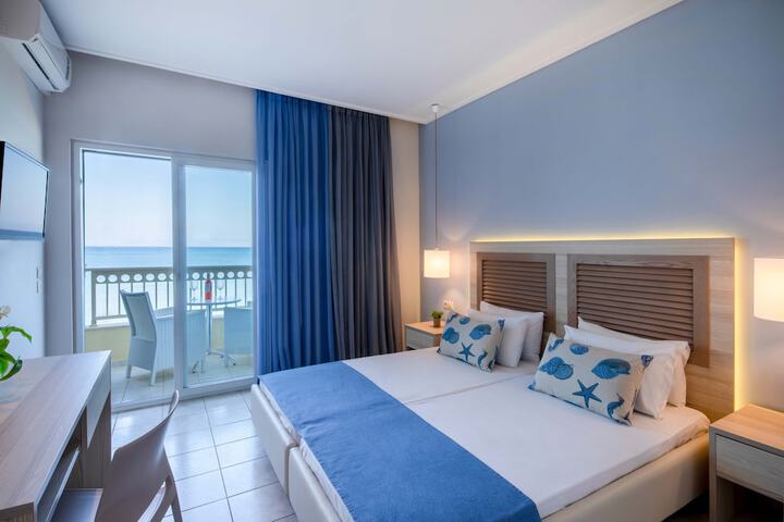 Room 24 of 62