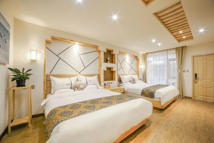 Room 9 of 29