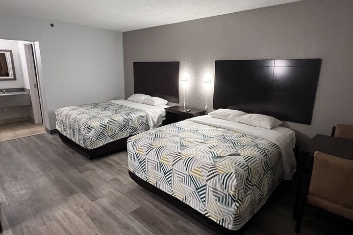 Room 12 of 39