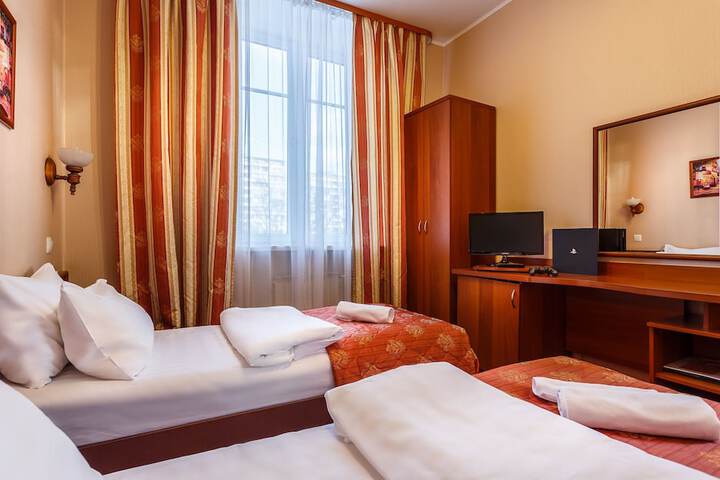 Room 22 of 65