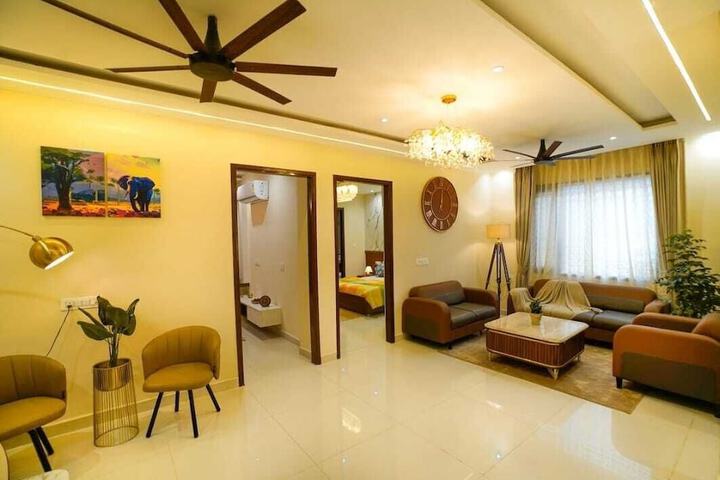 Room 4 of 5