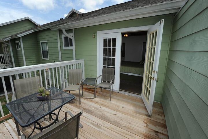 Terrace/Patio 8 of 11