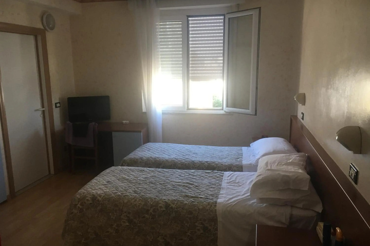 Room 3 of 19