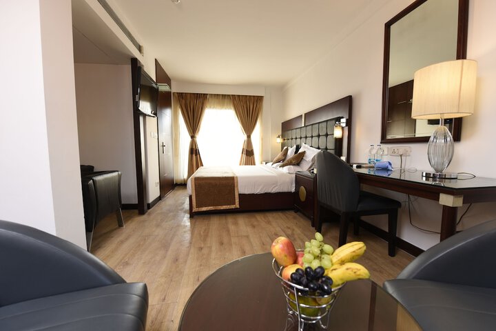 Room 10 of 151