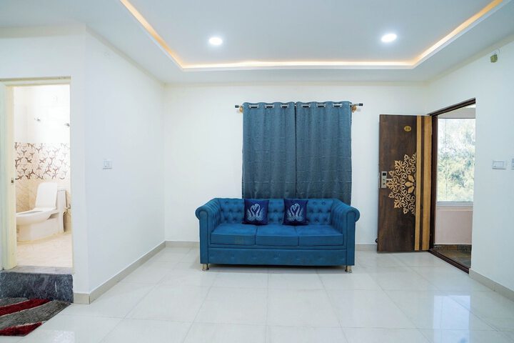 Room 17 of 34