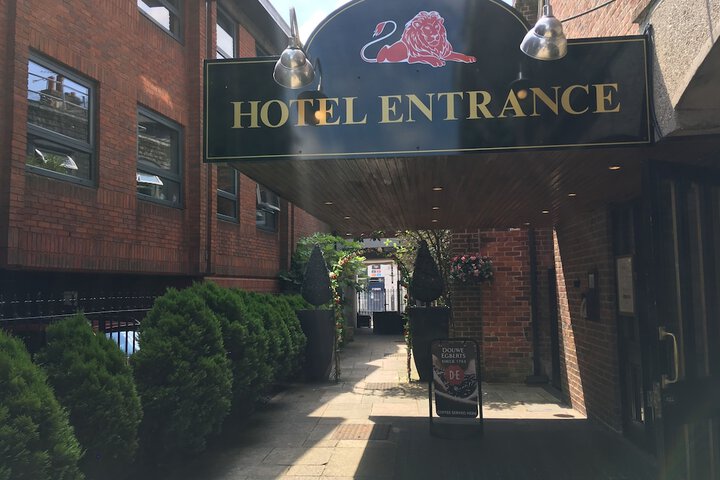 Hotel 42 of 43
