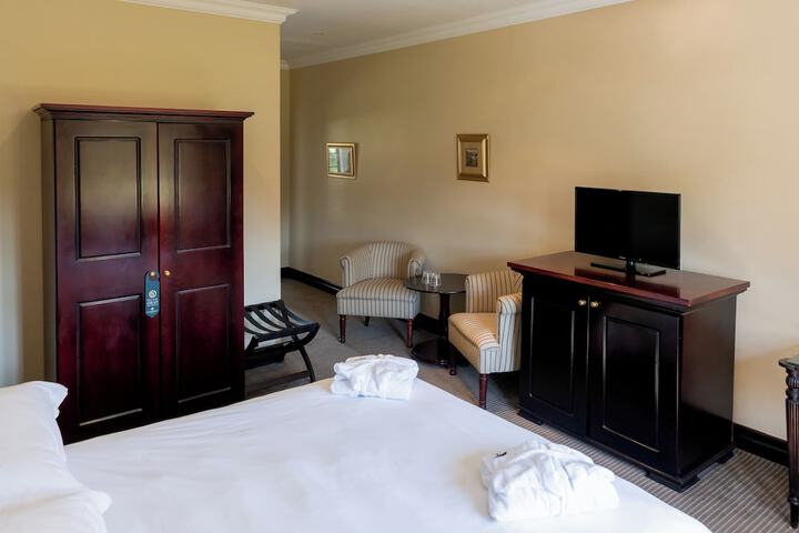 Room 40 of 126