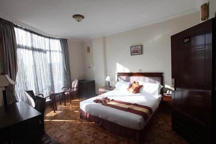 Room 5 of 31