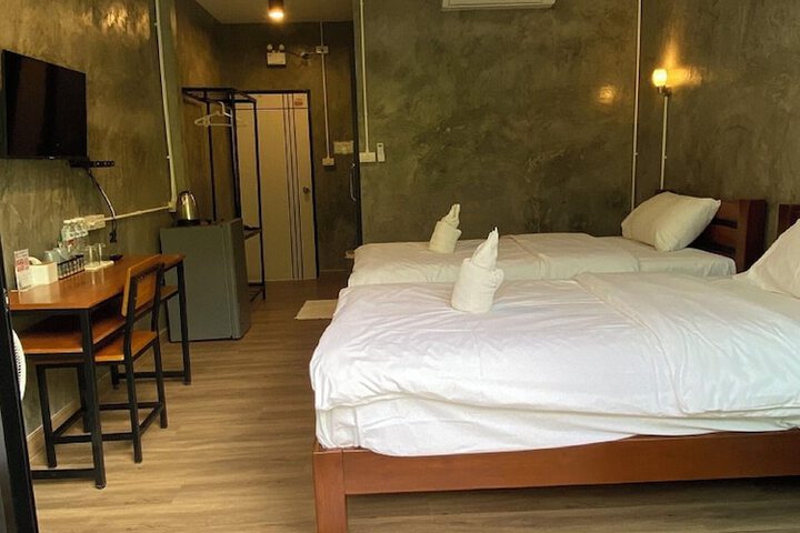 Room 20 of 36