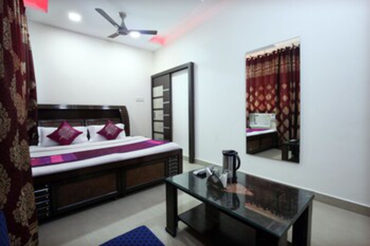 Room 17 of 25
