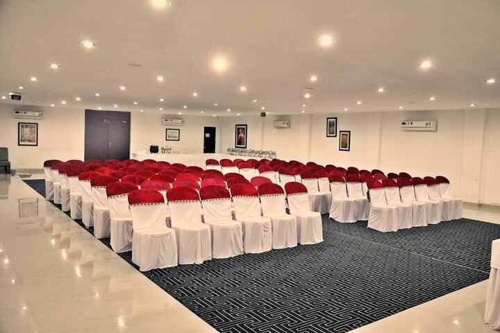 Ballroom/Hall 59 of 69