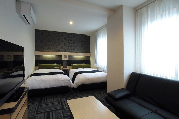 Room 18 of 66