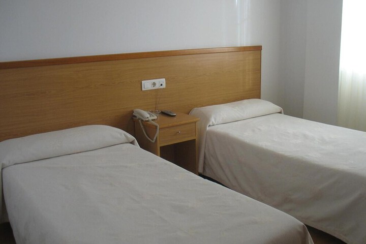 Room 16 of 62