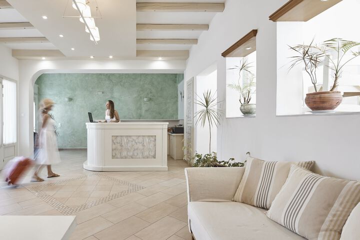Guest Lobby