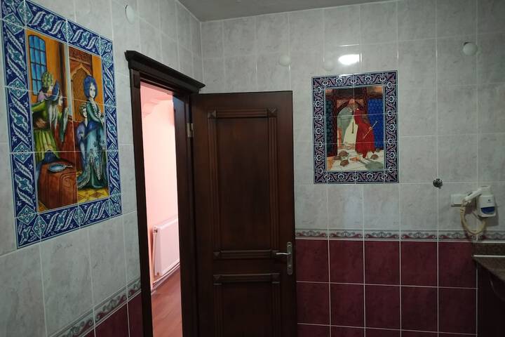 Room 75 of 132