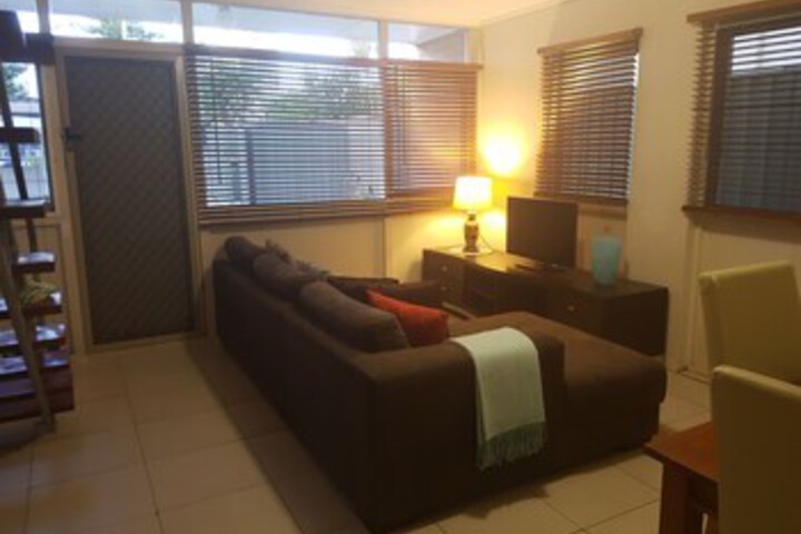 Room 10 of 18