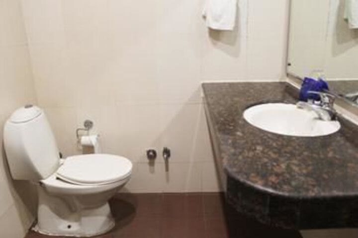 Room 2 of 21