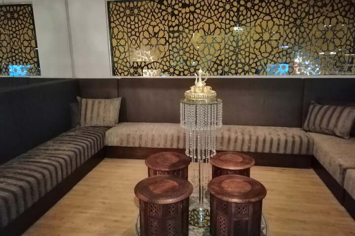 Lounge 16 of 24