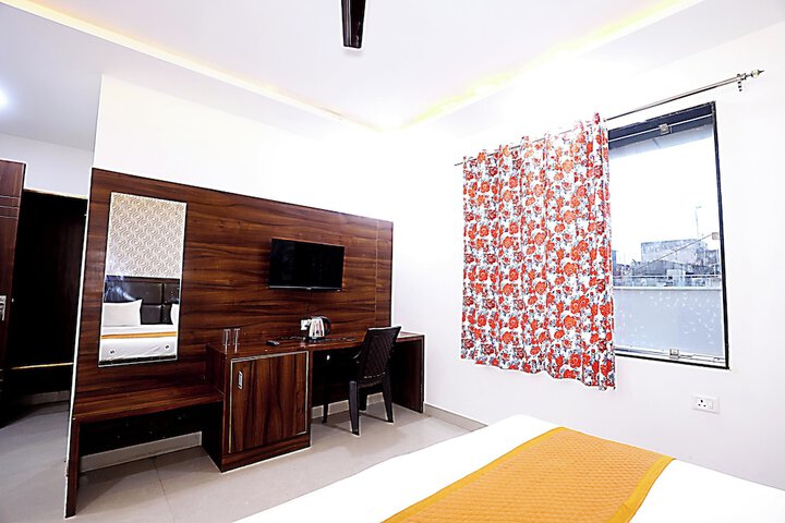 Room 11 of 47
