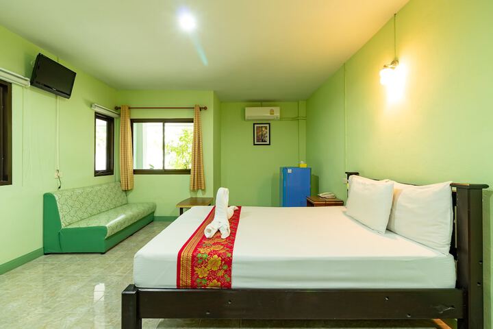 Room 14 of 42