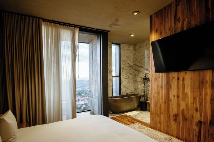 Room 28 of 75