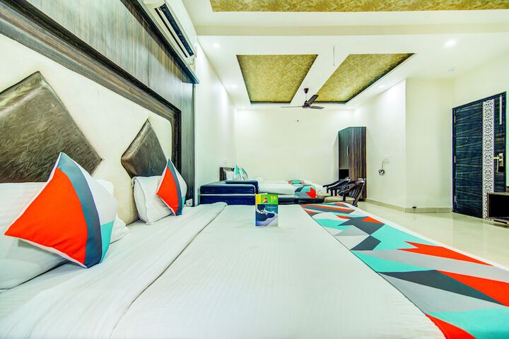 Room 4 of 26