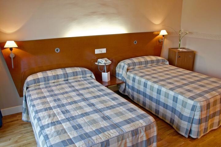 Room 7 of 40