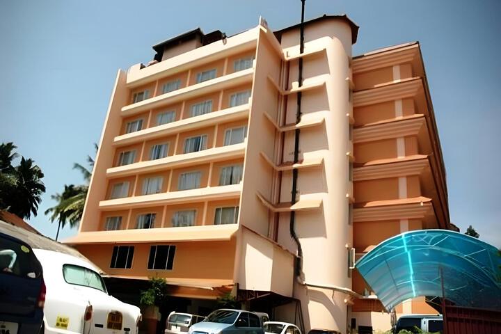 Hotel QiK Stay at Hyson Heritage
