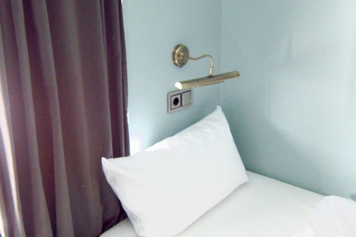 Room 9 of 21