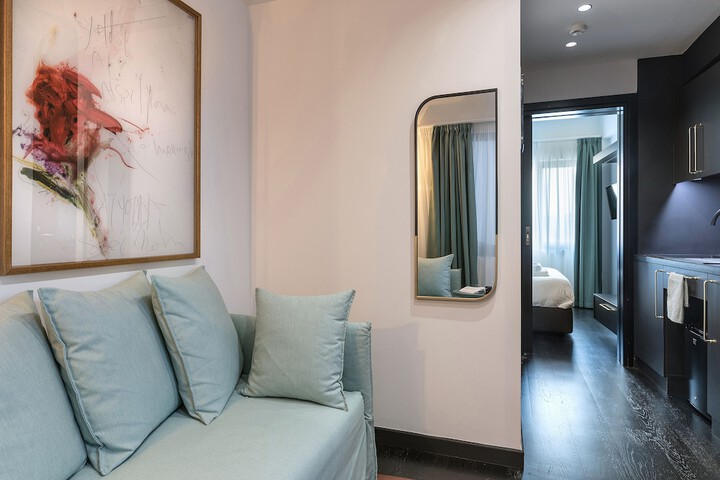 Room 12 of 72