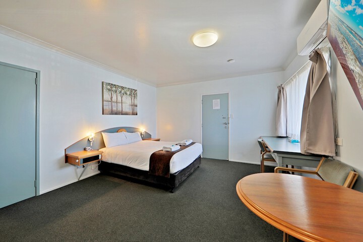 Room 9 of 67