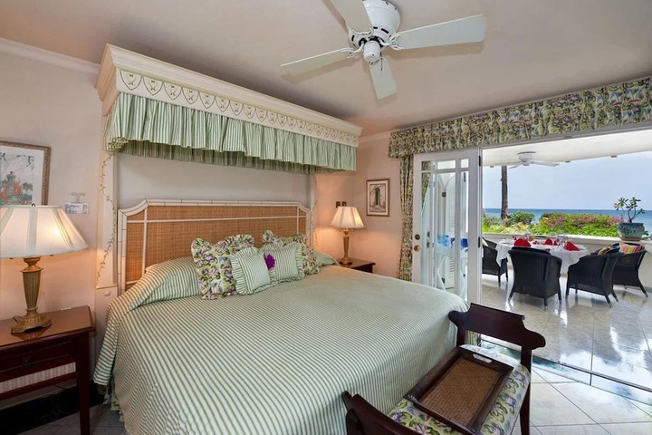 Room 2 of 11