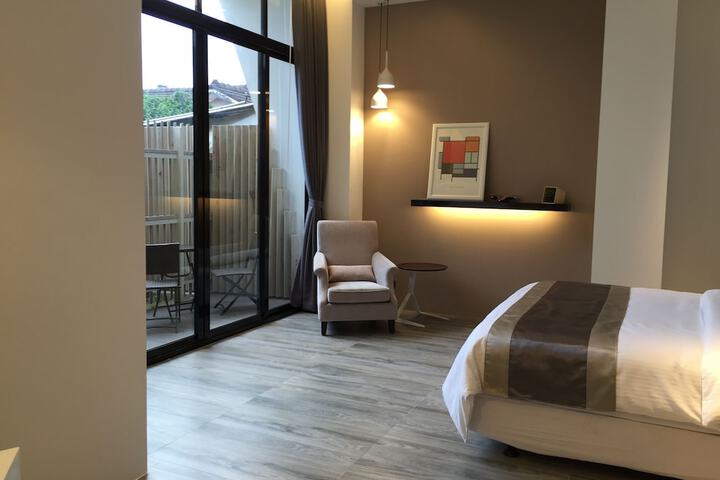 Room 4 of 45