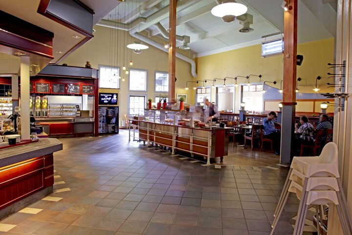 Dining Photos