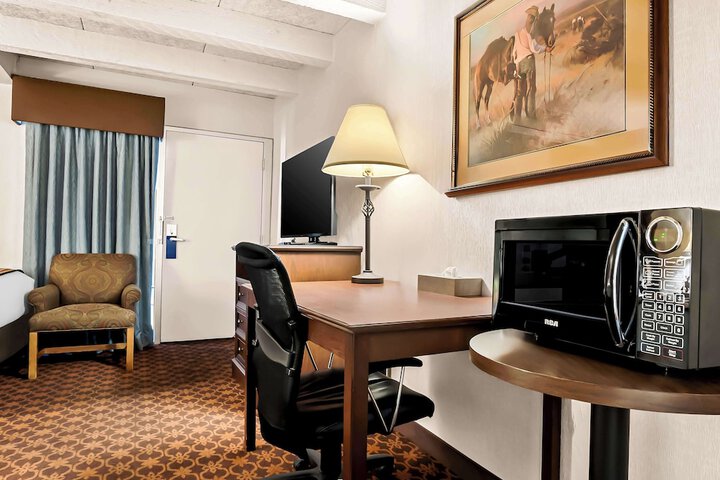 Room 18 of 43
