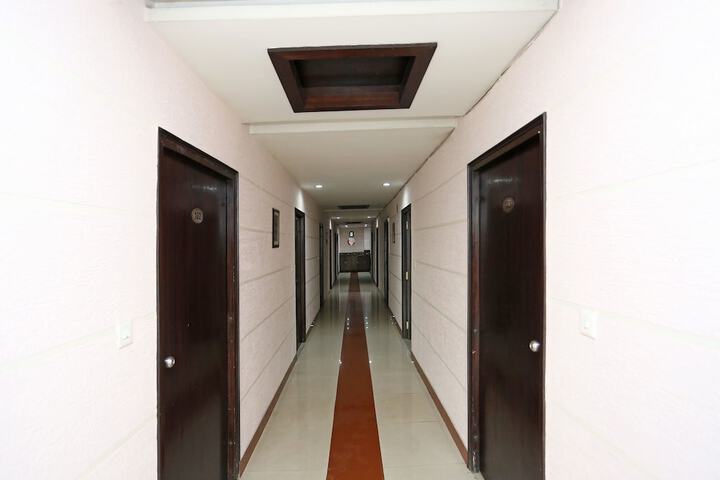 Ballroom/Hall 20 of 23